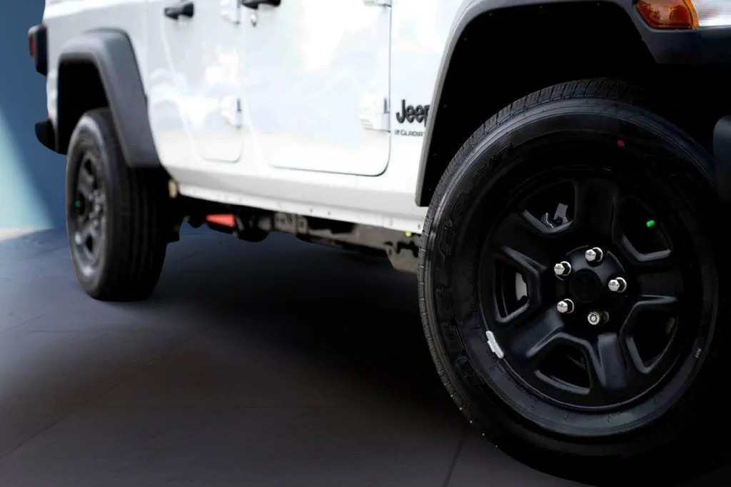 New 2026 White Jeep Sport image 2