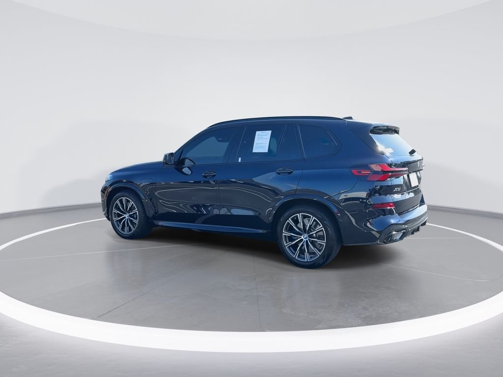 Used 2025 Black BMW xDrive50e image 6