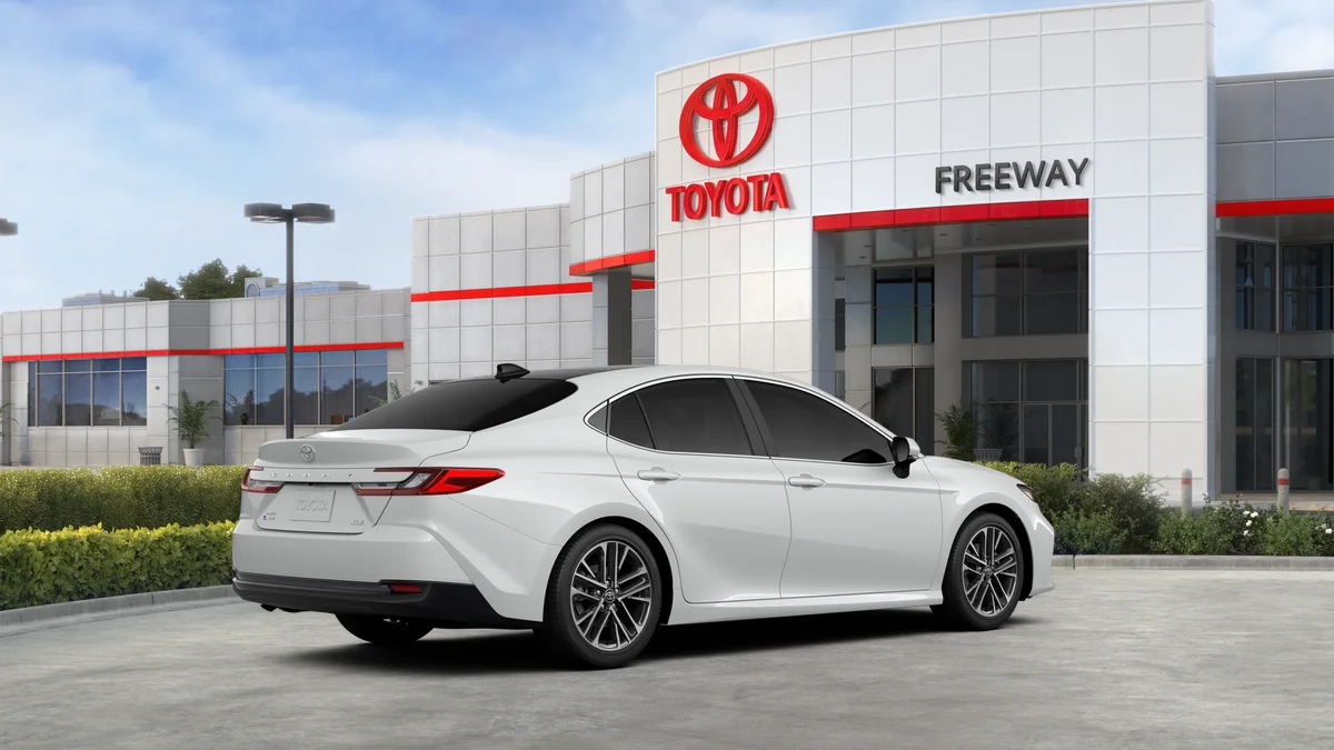 New 2026 Wind Chill Pearl Toyota XLE image 33