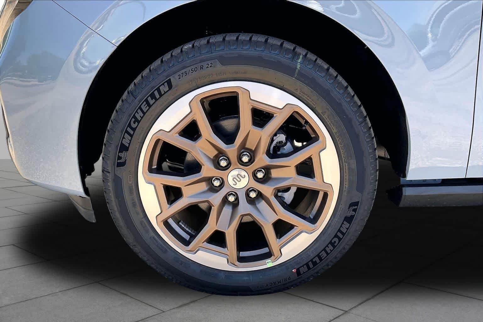 New 2026 Glacier Gray Metallic Tri-Coat Ford MAX King Ranch® image 11