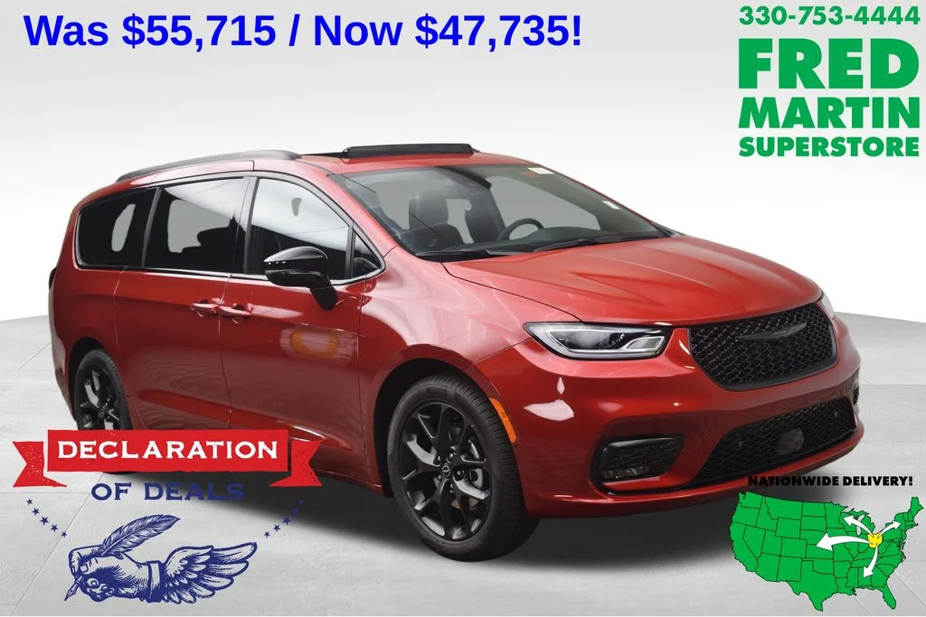 2026 Chrysler Pacifica Limited's photo