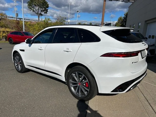 Used 2023 Ostuni Pearl White Jaguar R-Dynamic S image 4