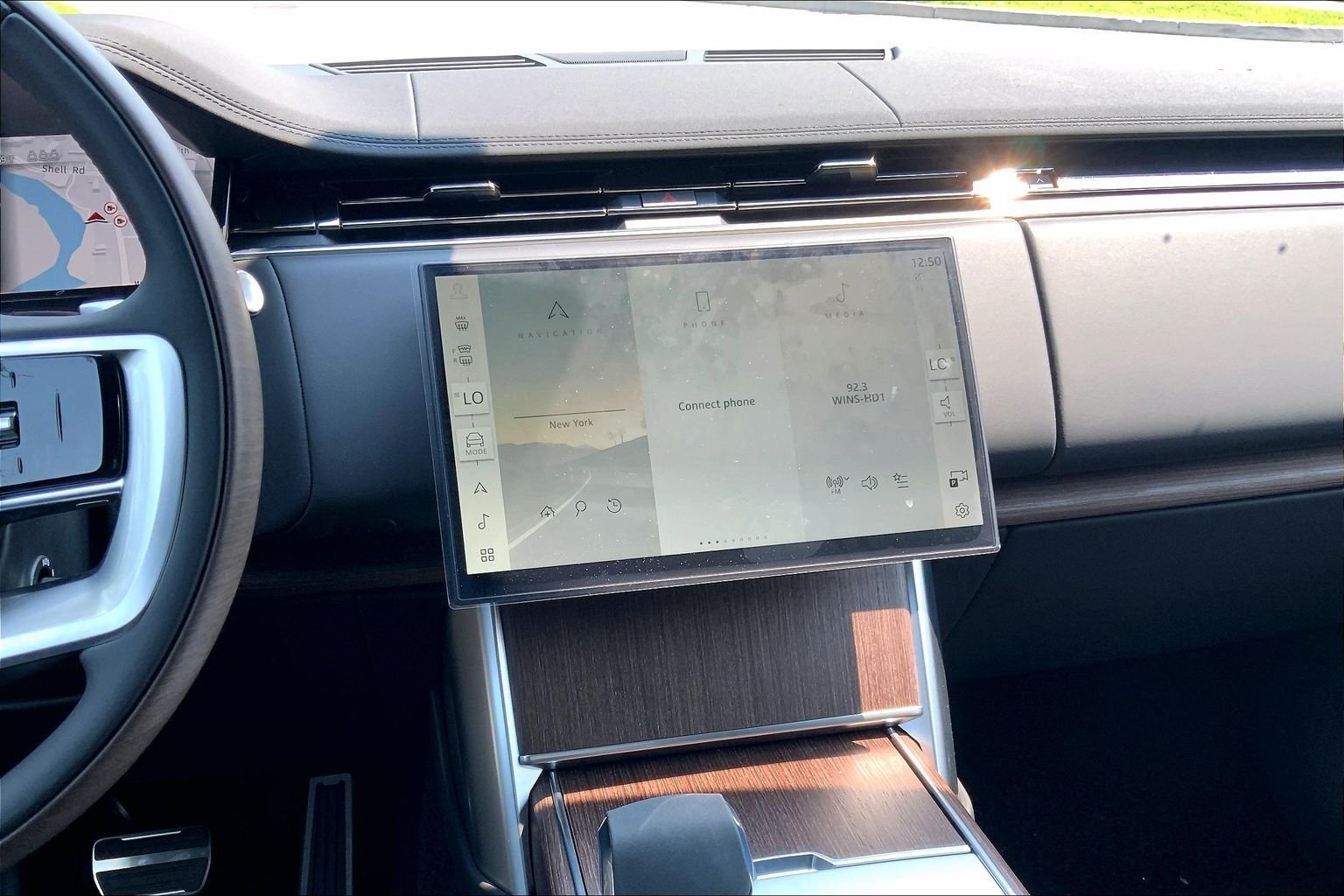 New 2026 Santorini Black Land Rover SE image 6