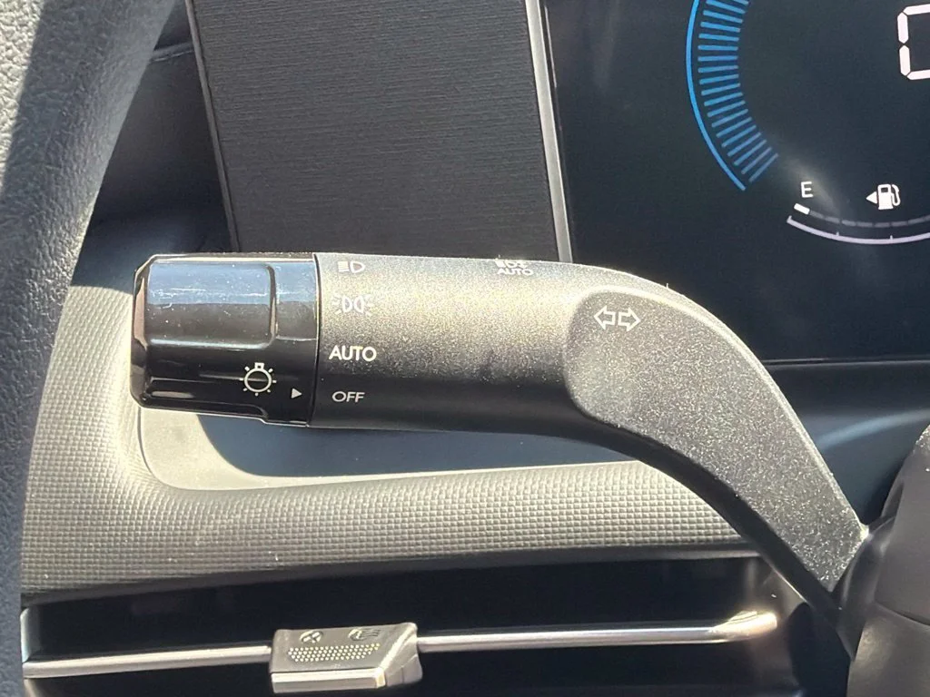 New 2027 Atlas White Hyundai SE image 30