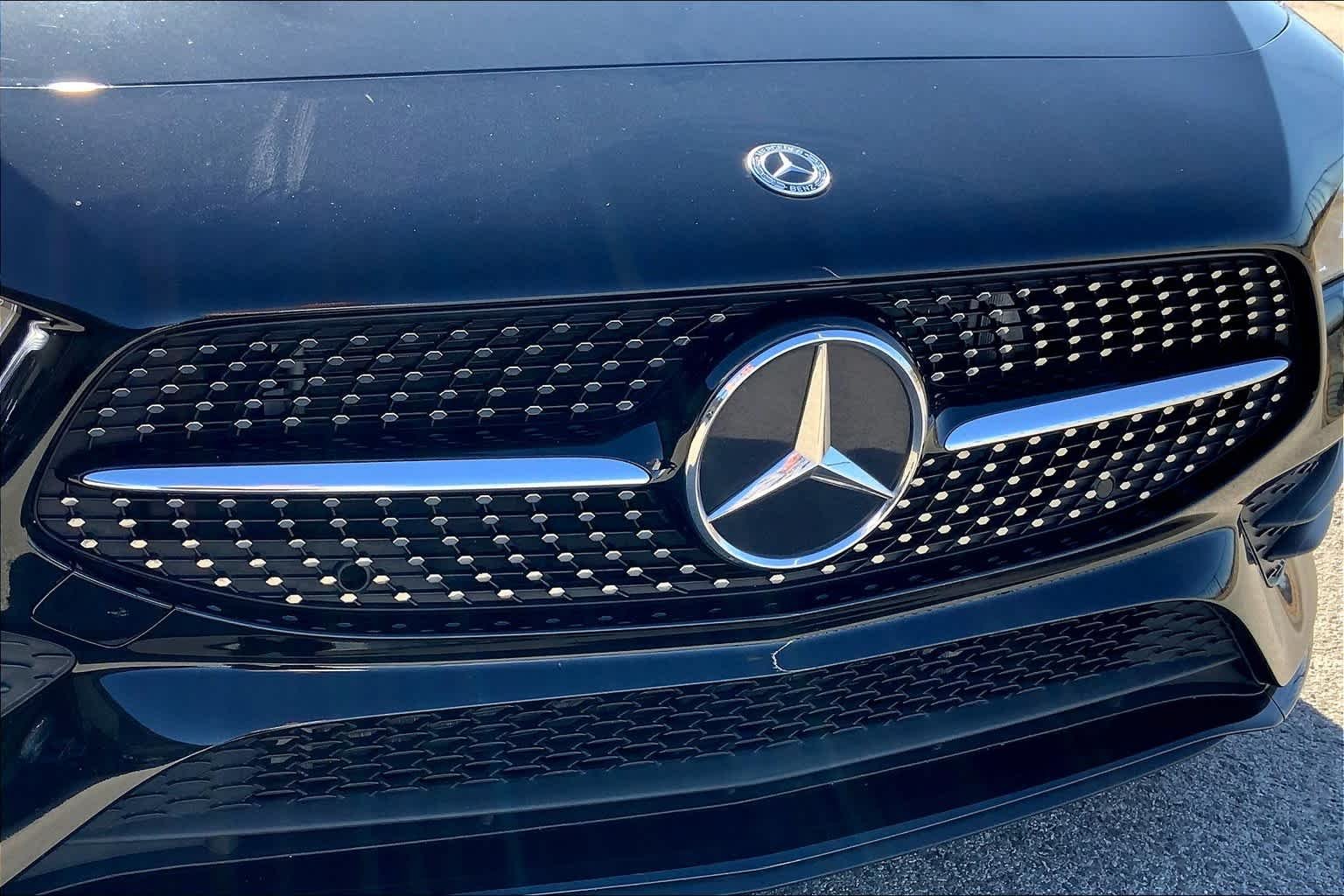 Used 2020 Night Black Mercedes-Benz CLA 250 image 30