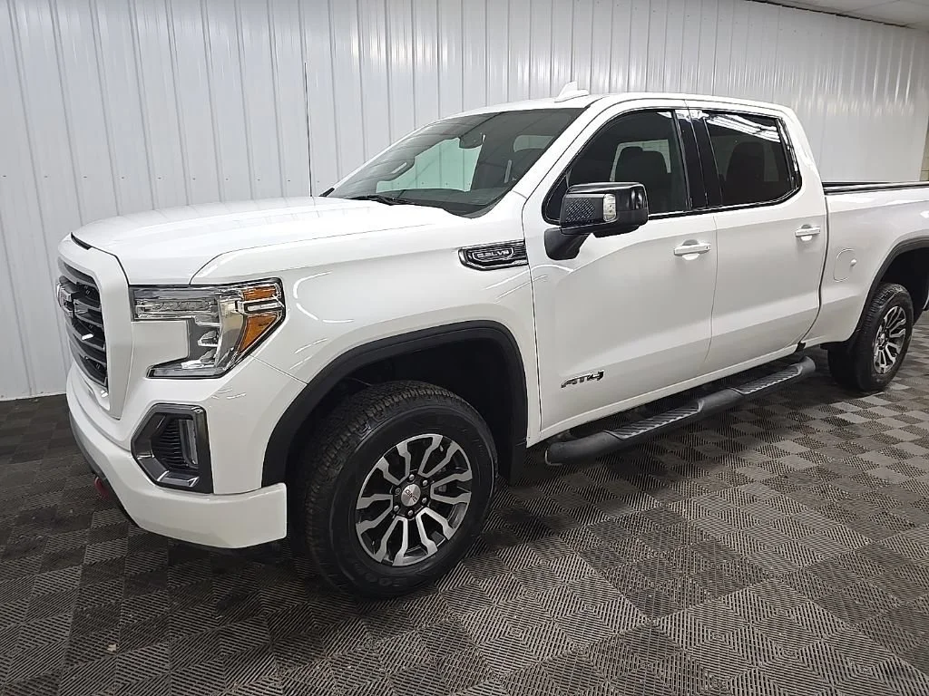 Used 2019 Summit White GMC AT4 image 8