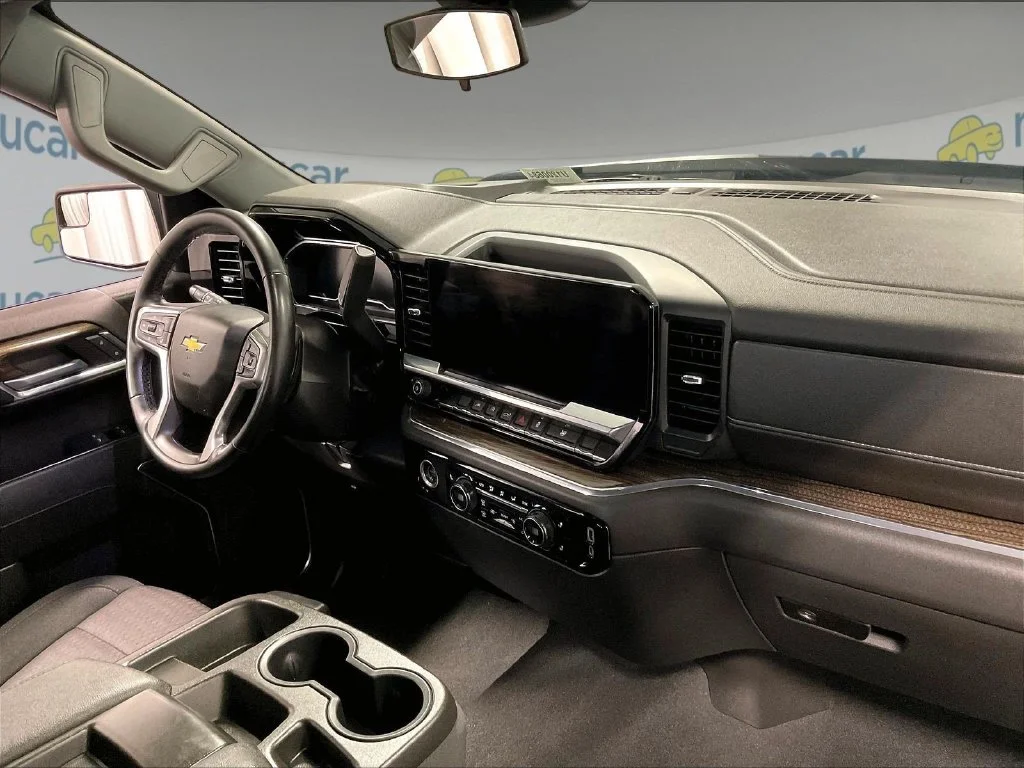 Used 2023 Black Chevrolet LT image 14