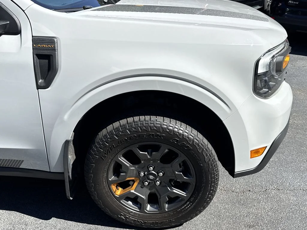 Used 2023 White Ford Lariat image 8