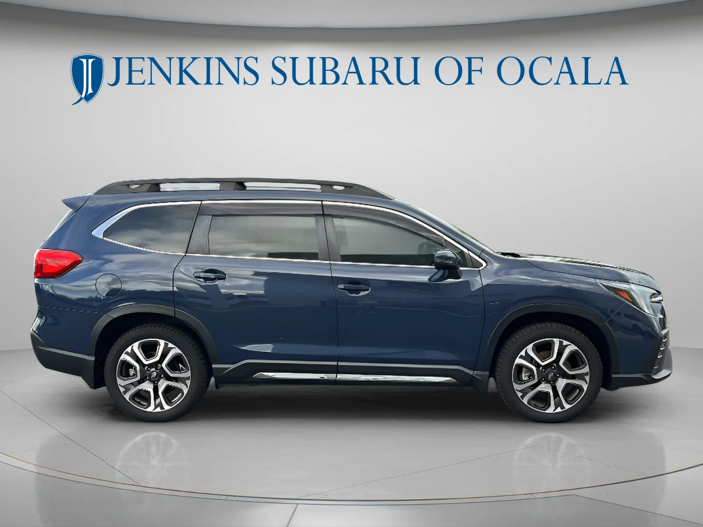Used 2023 Cosmic Blue Pearl Subaru Limited image 2