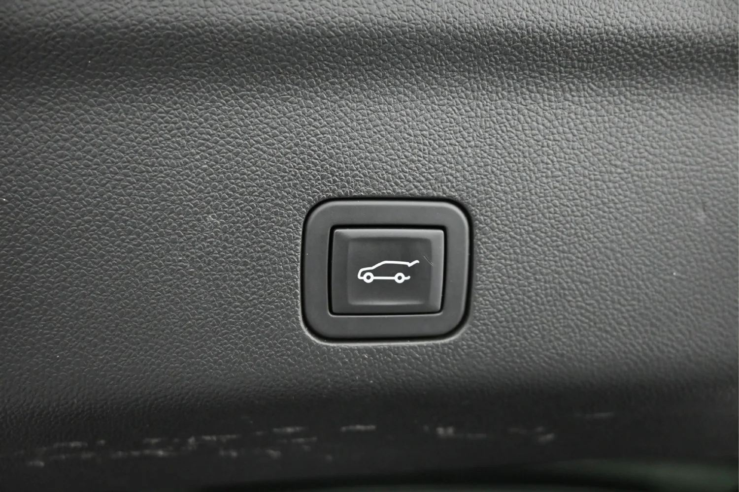 Used 2024 Black Chevrolet Premier image 13