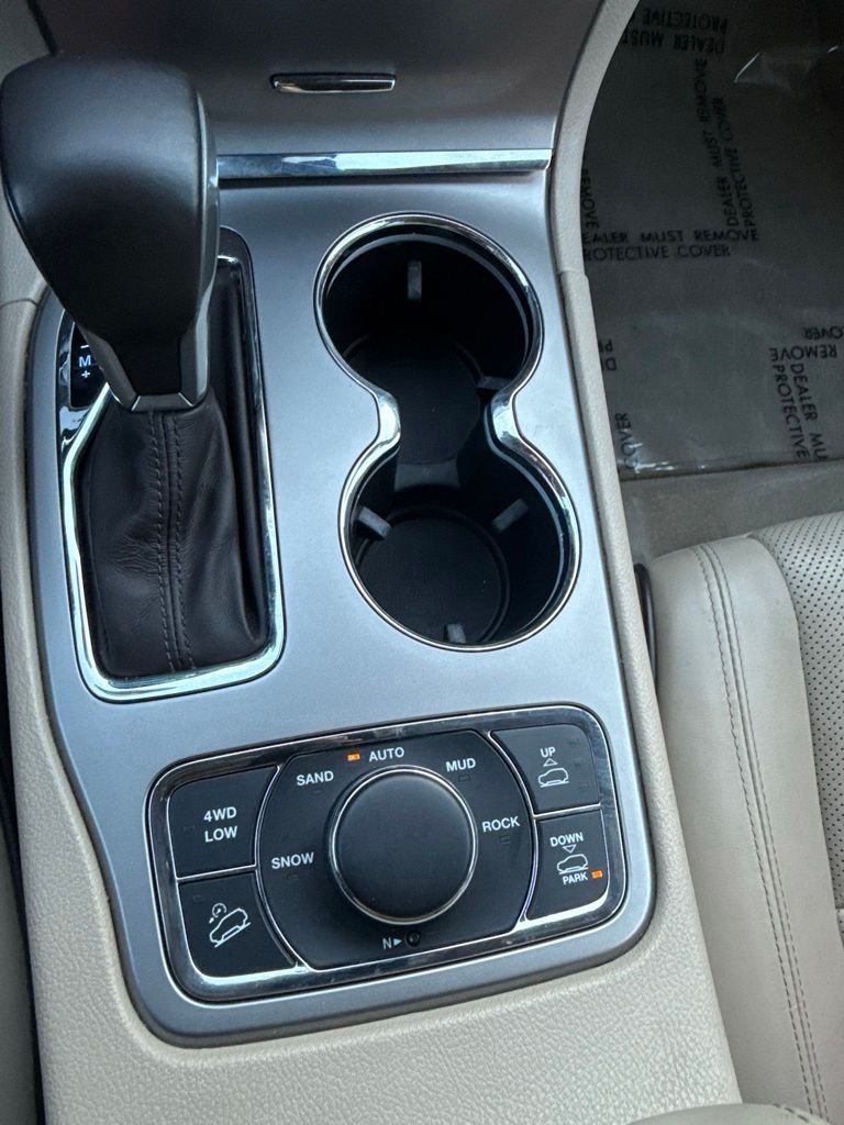 Used 2019 Black Jeep Overland image 22