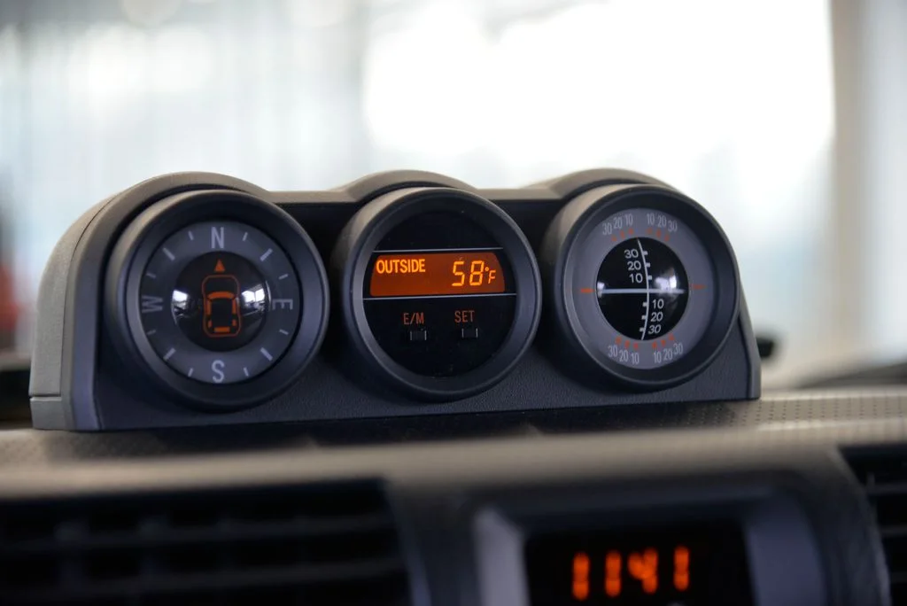 Used 2007 White Toyota Base image 22