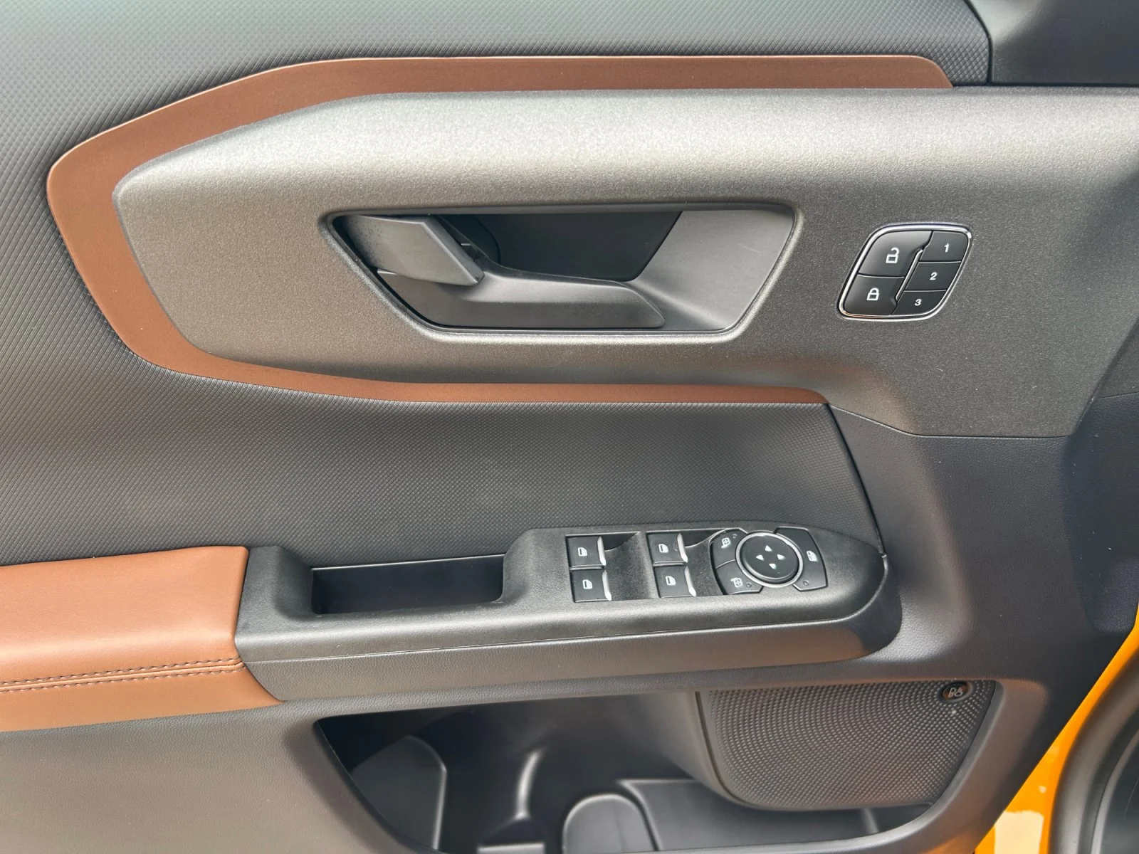 New 2026 Orange Fury Metallic Tri-Coat Ford Outer Banks image 16