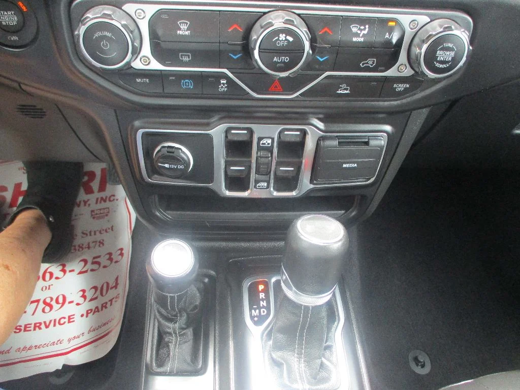 2023 Jeep Wrangler 4xe Sahara 4XE - Photo 9