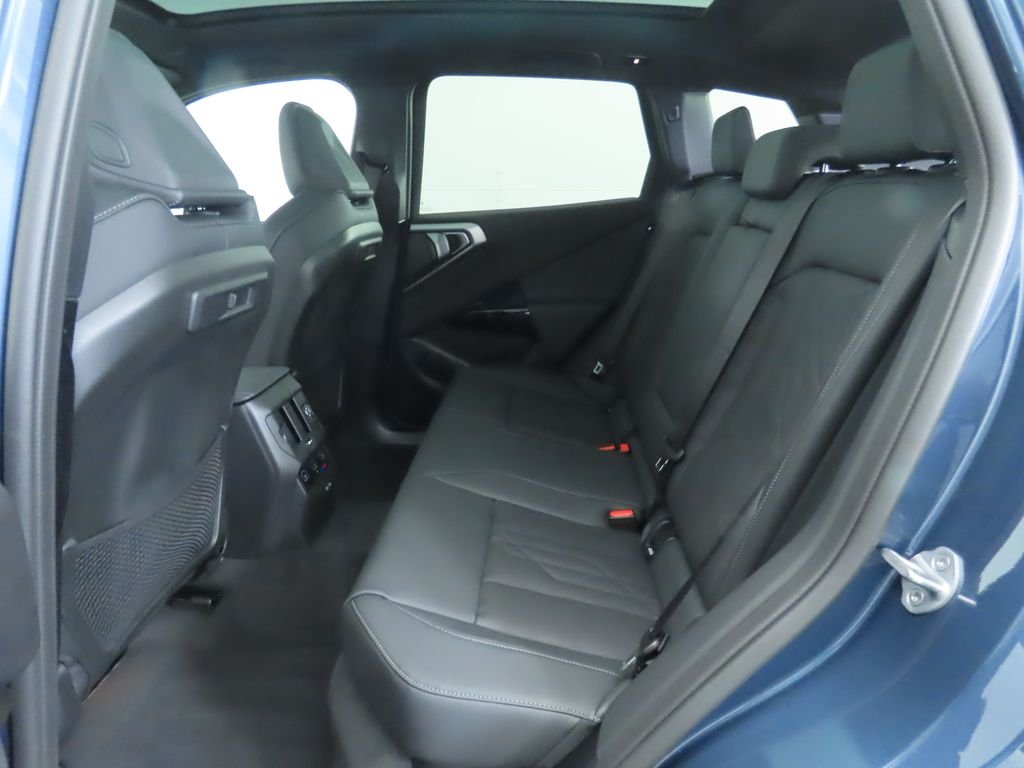 Used 2026 Blue Metallic BMW 30 xDrive image 23