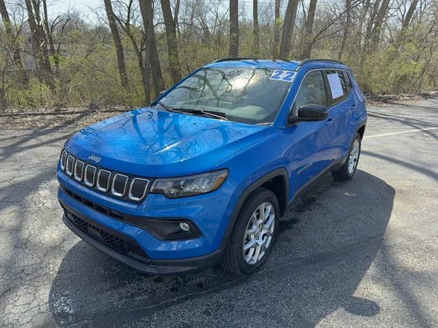 Used 2022 Laser Blue Pearl Coat Jeep Latitude Lux image 7