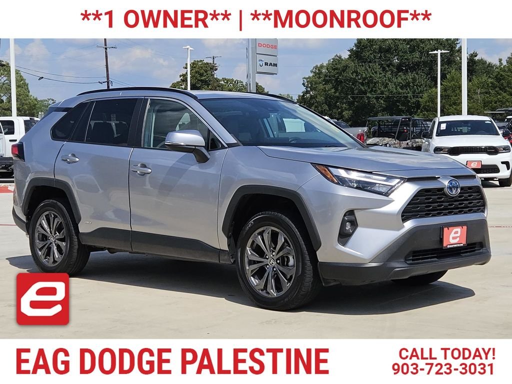 Used 2023 Silver Toyota XLE Premium image 1