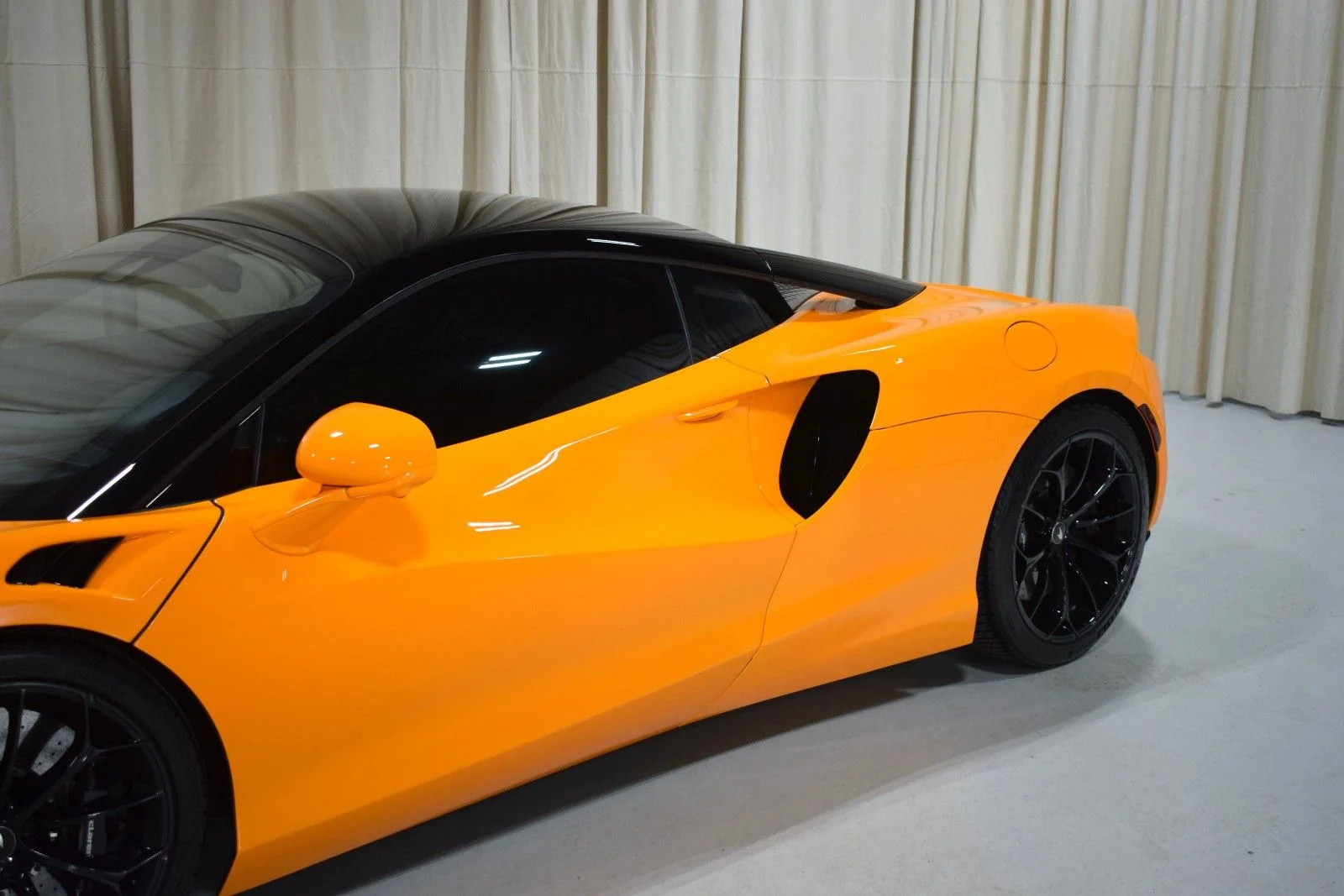 Pre-Owned 2024 McLaren Artura 2D Coupe in Troy #RW002466PF
