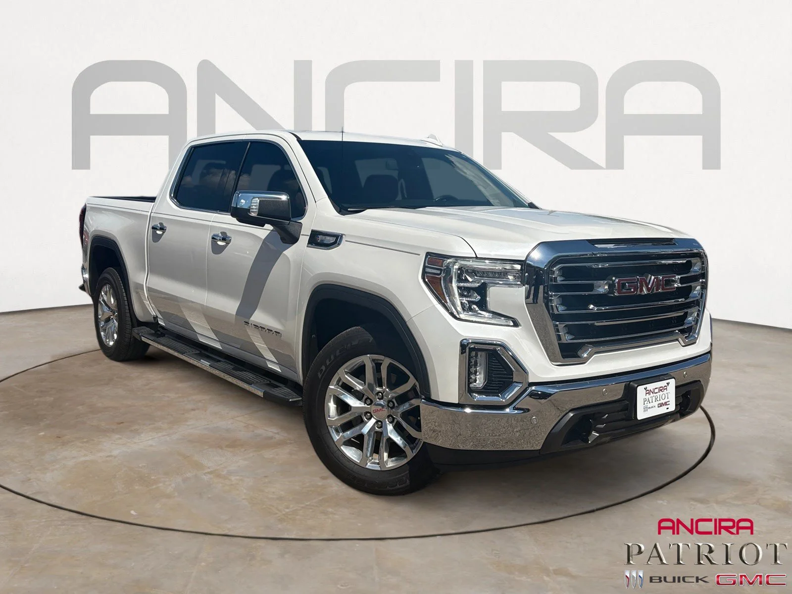 Used 2021 White Frost Tricoat GMC SLT image 1
