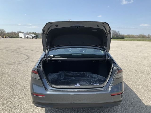 New 2026 Meteorite Gray Metallic Honda SE image 31