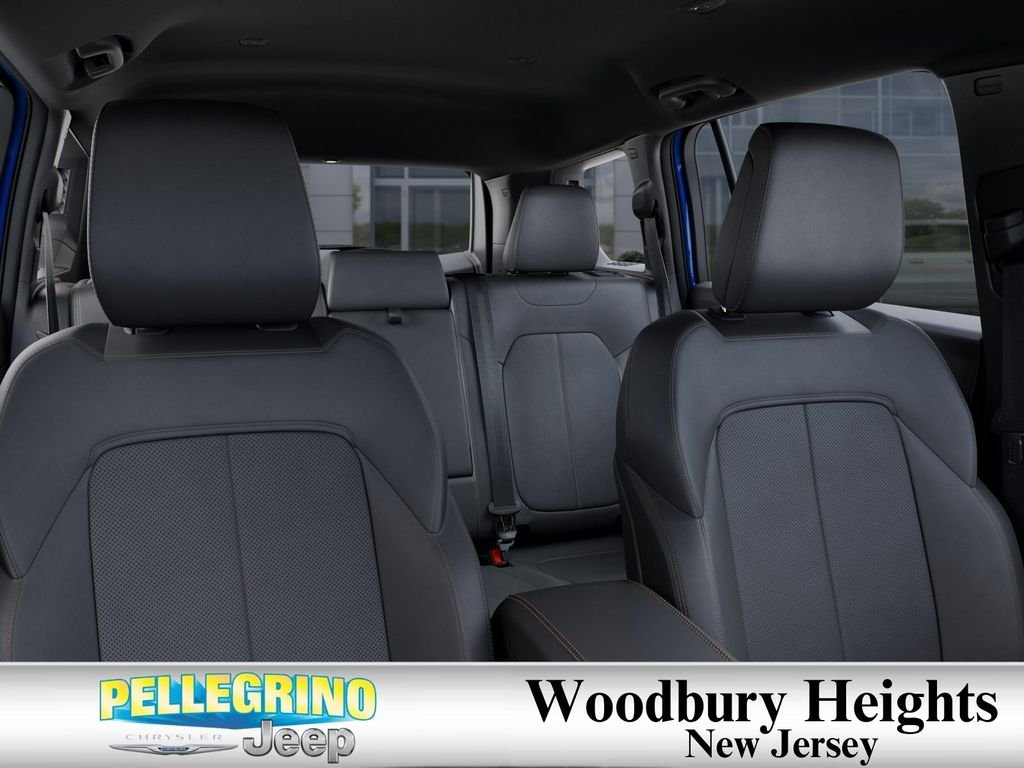 New 2026 Hydro Blue Pearl-Coat Exterior Paint Jeep Limited image 26