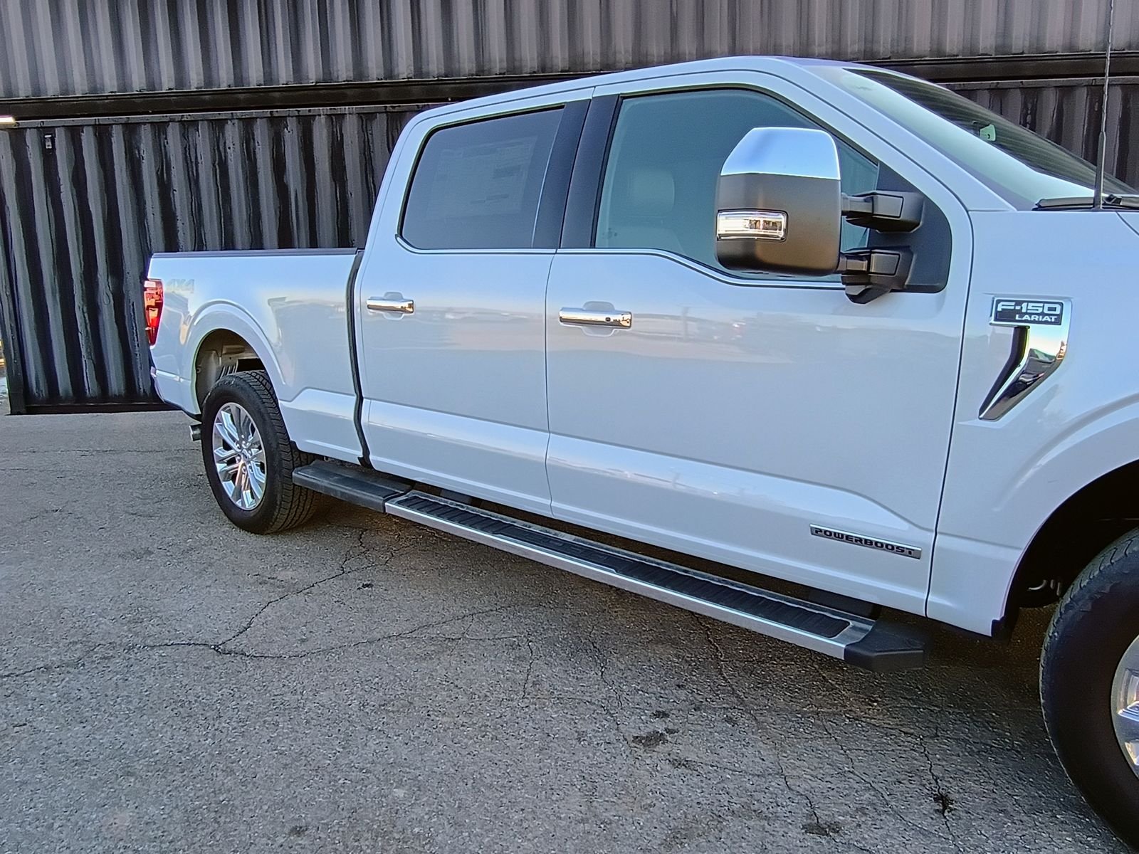 View vehicle photo 6