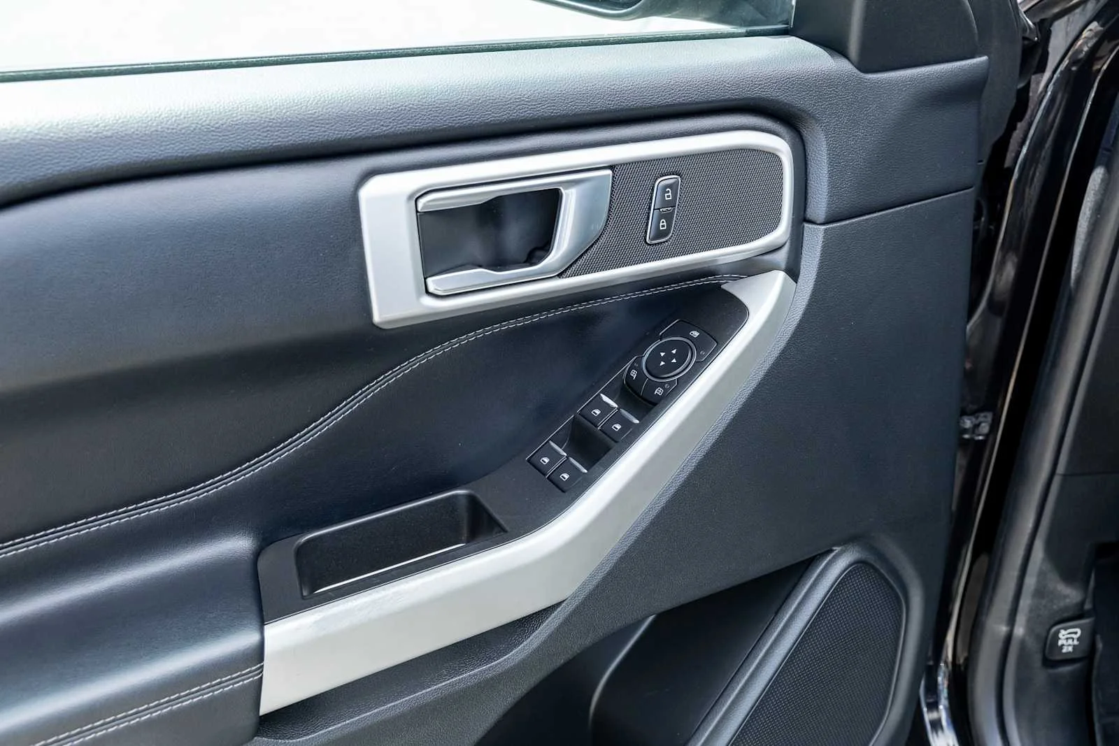 Used 2022 Agate Black Ford XLT image 13