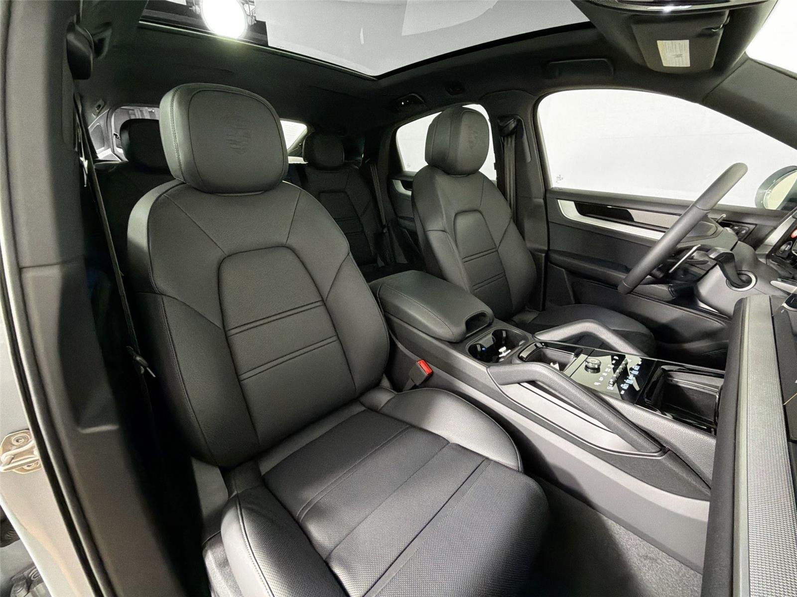 2025 Porsche Cayenne Coup Base - Photo 28
