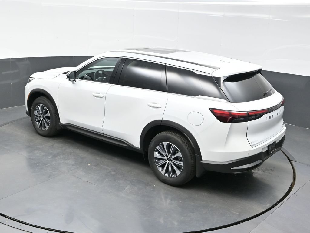 New 2027 RADIANT WHITE INFINITI Pure AWD image 47