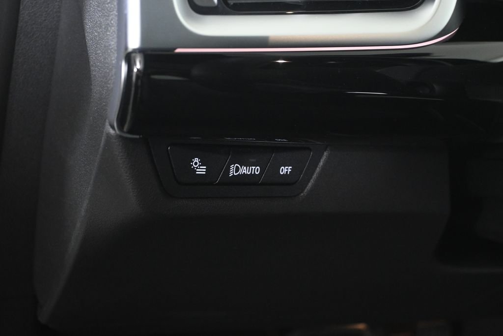 New 2026 Gray Metallic BMW xDrive28i image 25