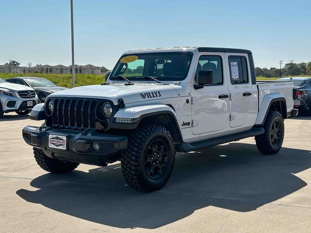 Used 2023 White Jeep Willys image 7