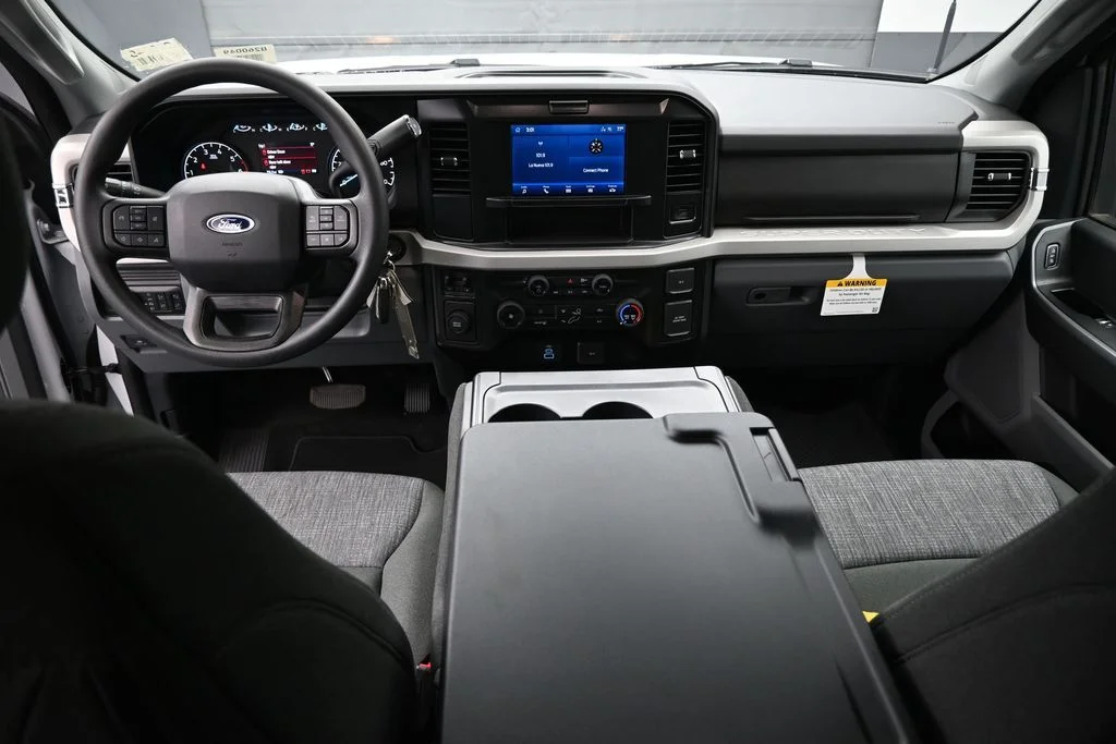 New 2026 Oxford White Ford XLT image 19
