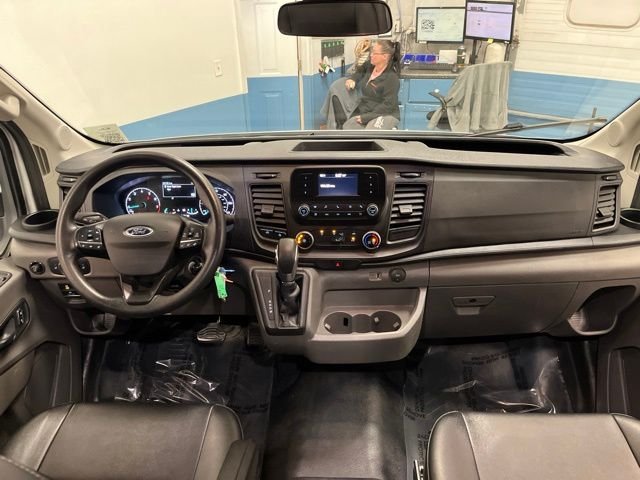 Used 2023 Oxford White Ford Base image 5