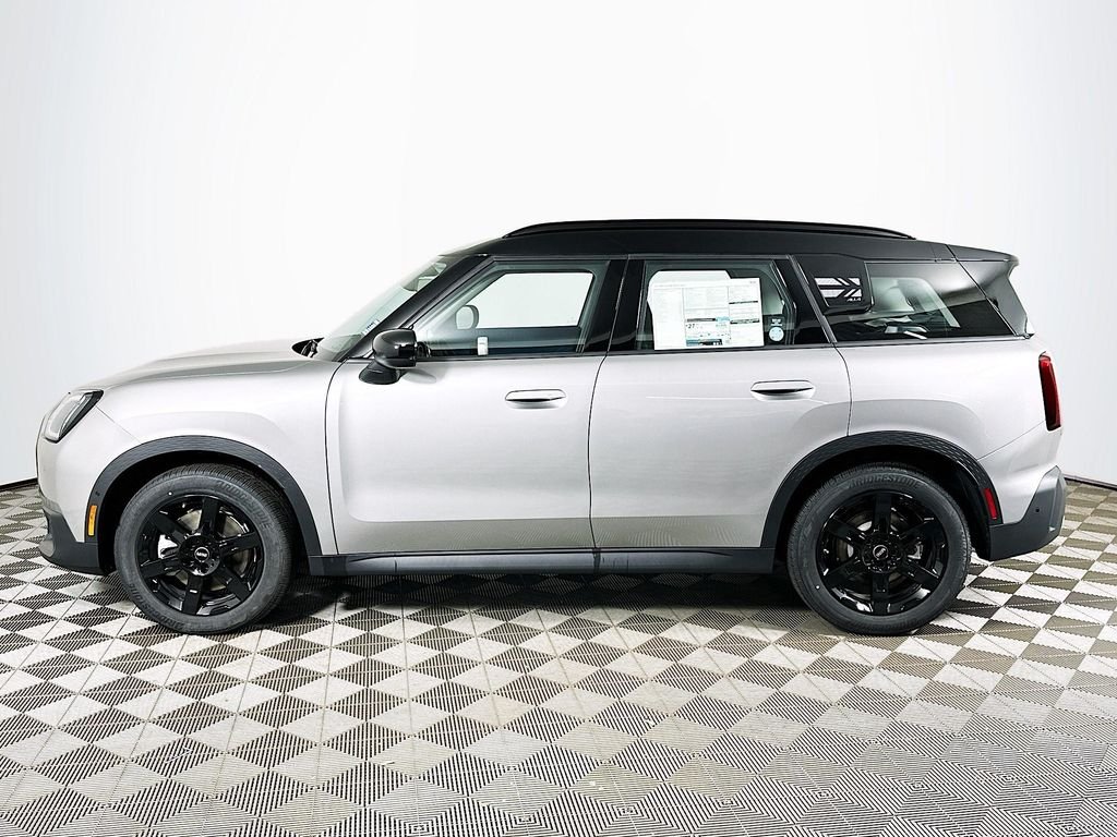 New 2027 Silver MINI Signature Plus image 8