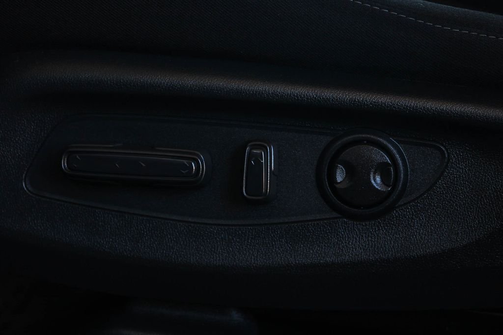 2025 Honda CR-V EX - Photo 23