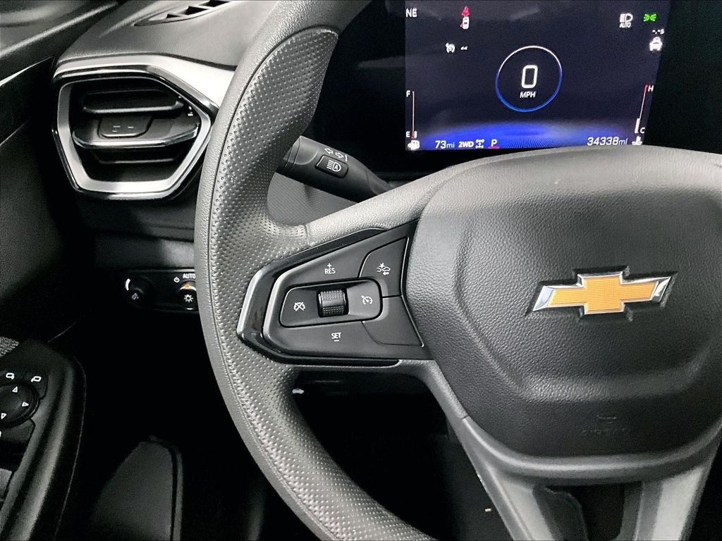 Used 2025 Sterling Gray Metallic Chevrolet LT image 23