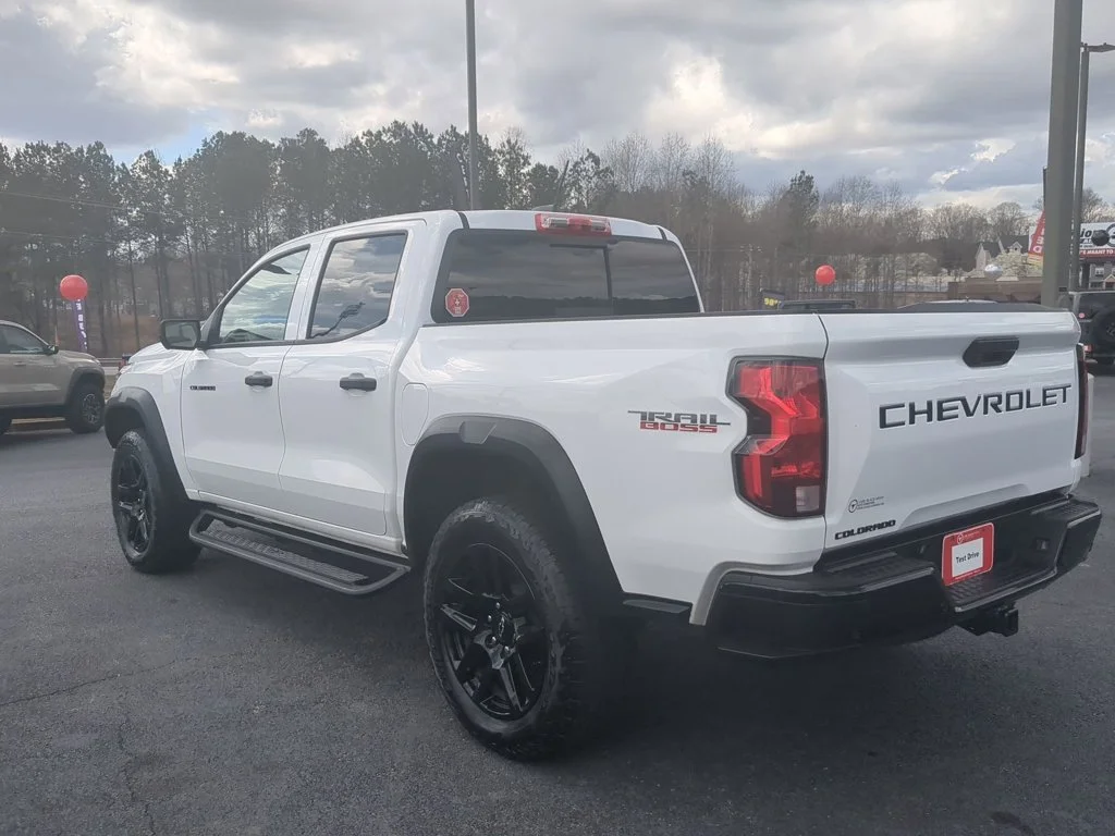 Used 2024 Summit White Chevrolet 4WD Trail Boss image 7