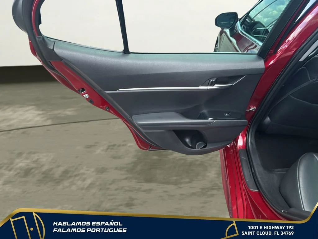 Used 2018 Red Toyota SE image 24