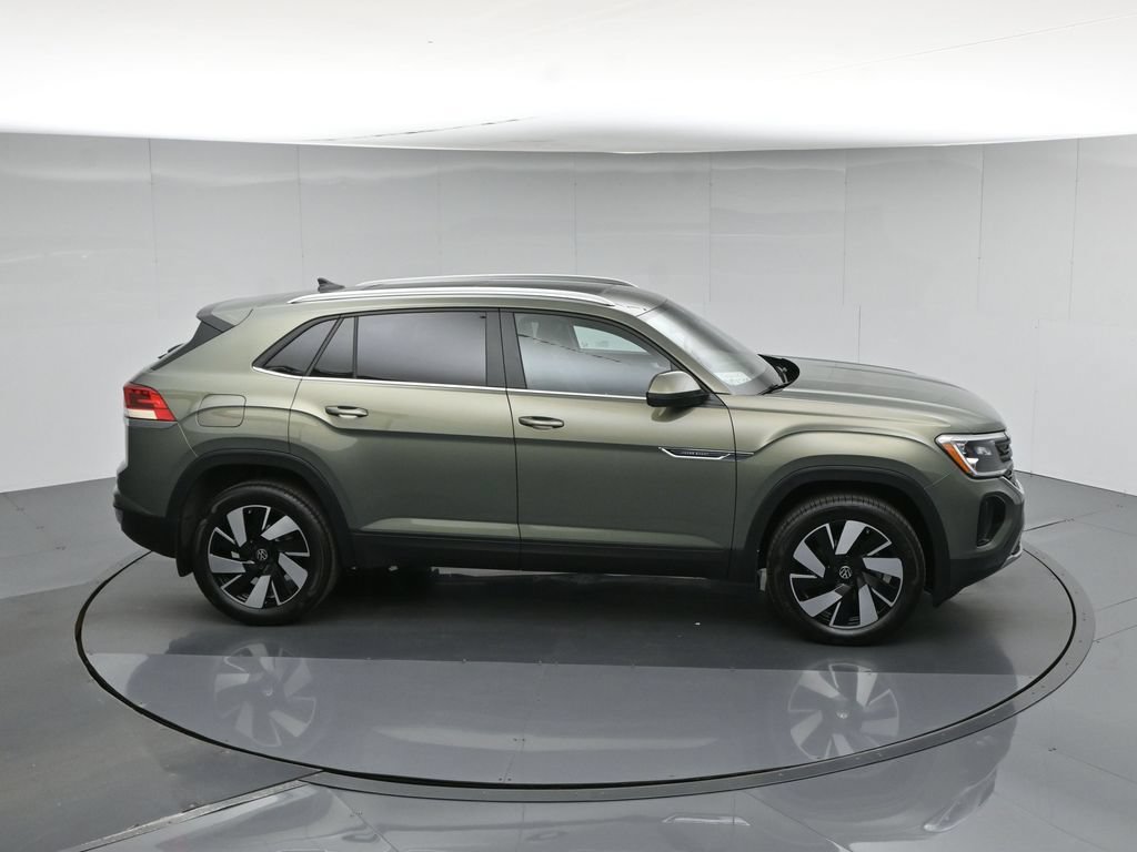 Used 2026 Green Volkswagen SE w/Technology image 55