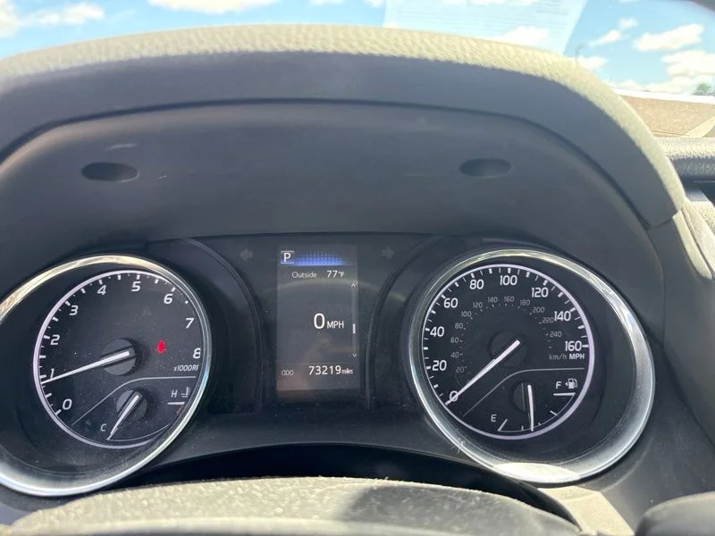 Used 2018 Black Toyota SE image 15