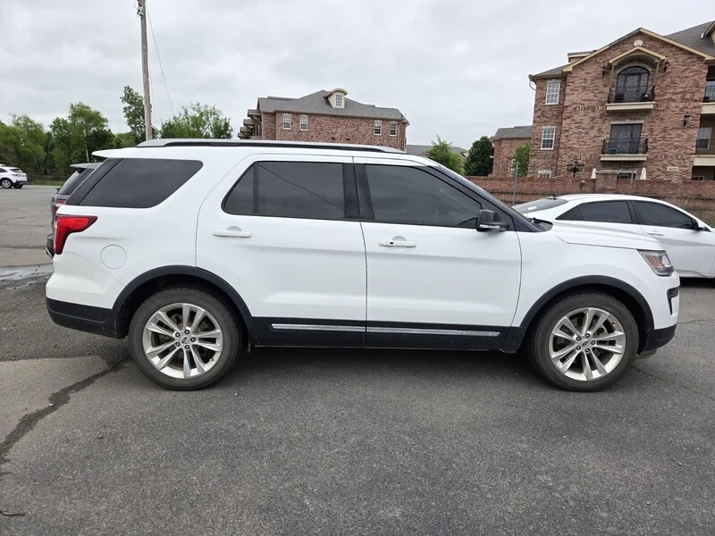 Used 2018 Oxford White FORD XLT image 4