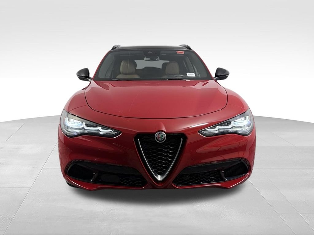 Used 2024 Alfa Rosso Alfa Romeo Ti image 4