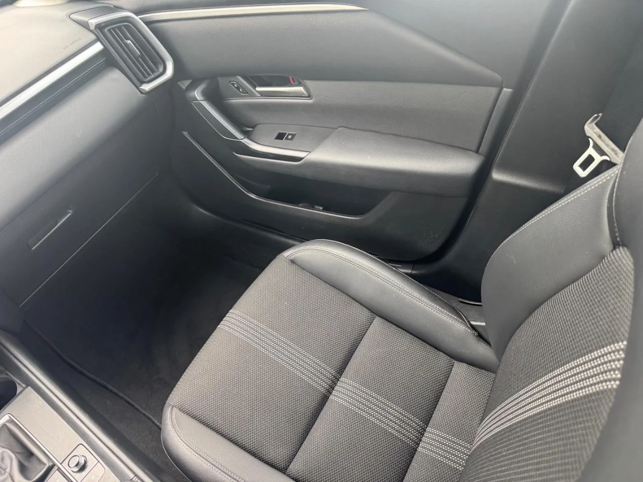 Used 2025 Machine Gray Metallic Mazda 2.5 S Preferred image 14