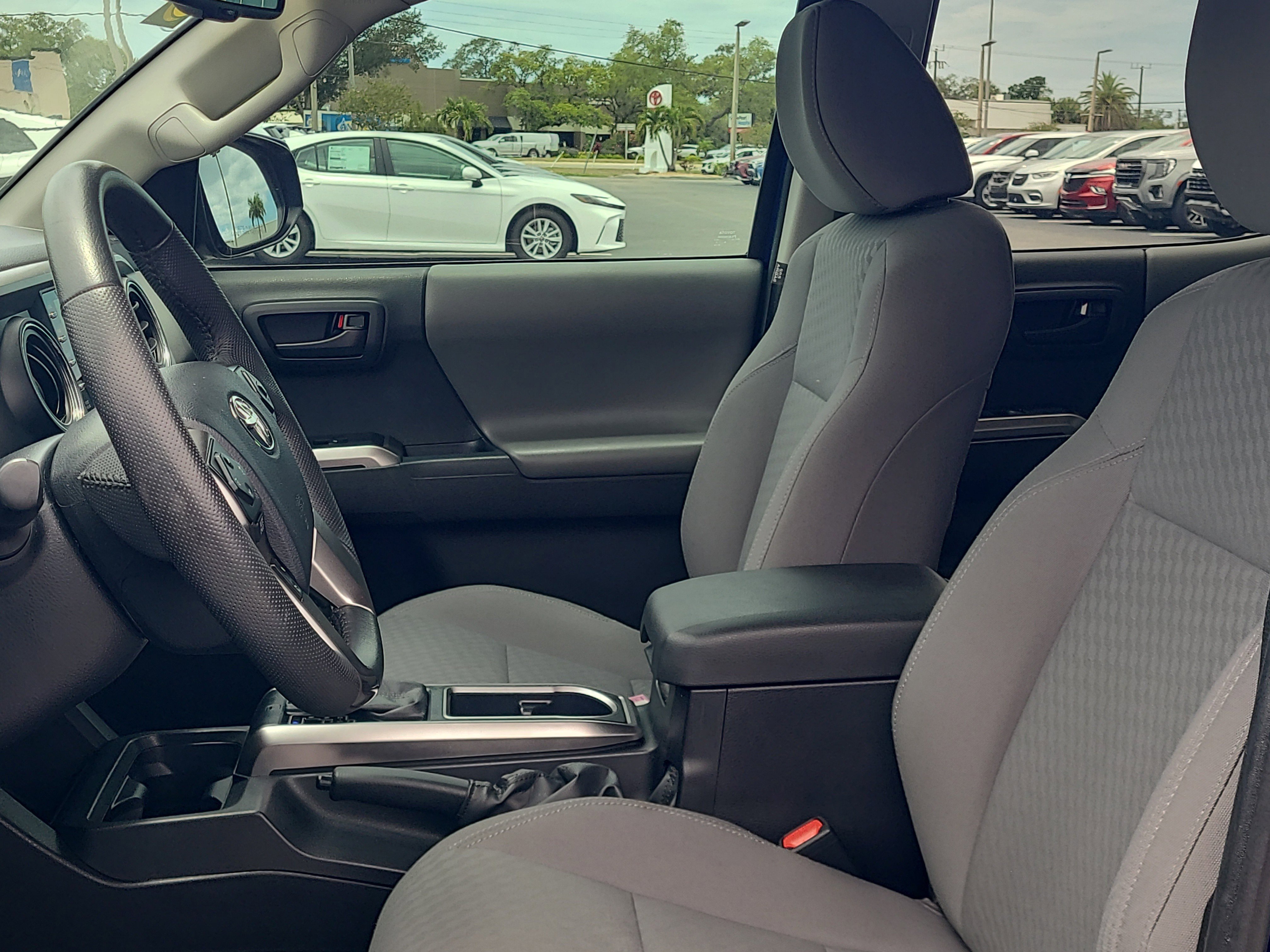 Used 2023  Toyota  image 18