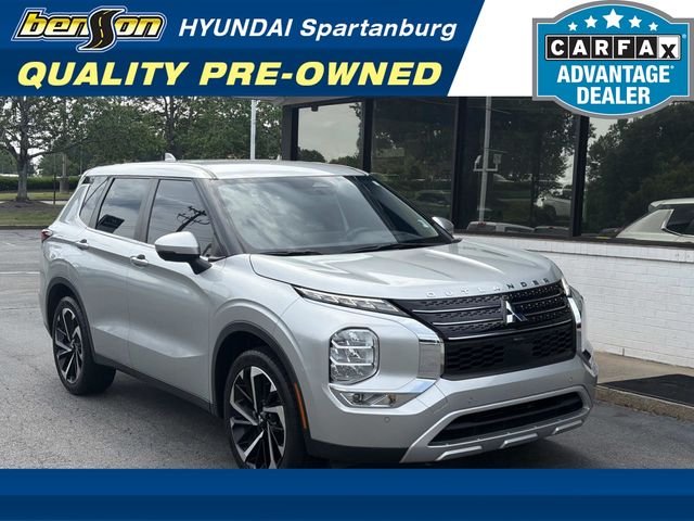 2022 Mitsubishi Outlander SE 2WD's photo