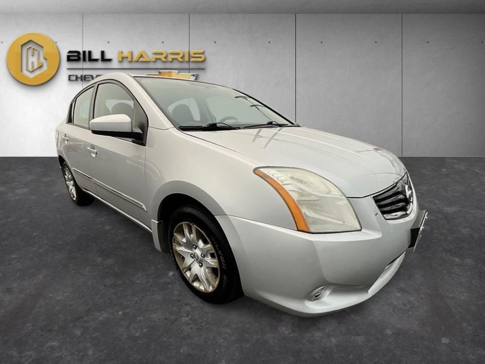 Used 2012 Silver Nissan 2.0 S image 8