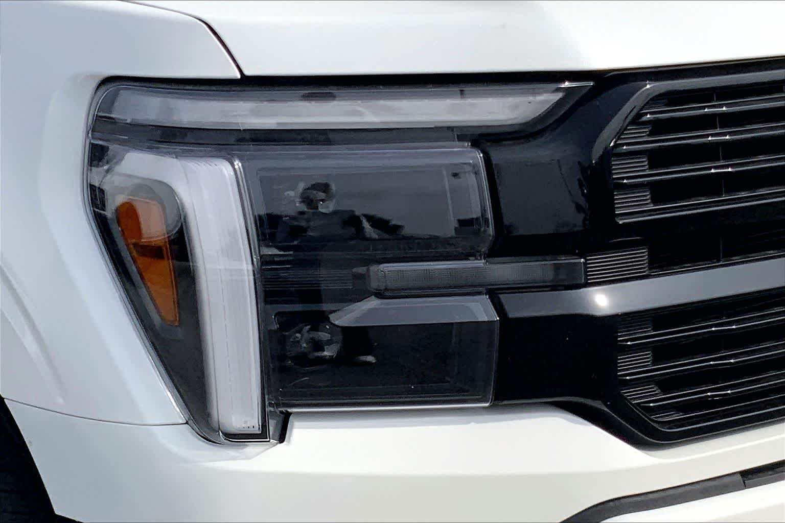 New 2026 Star White Metallic Tri-Coat Ford Platinum® image 10