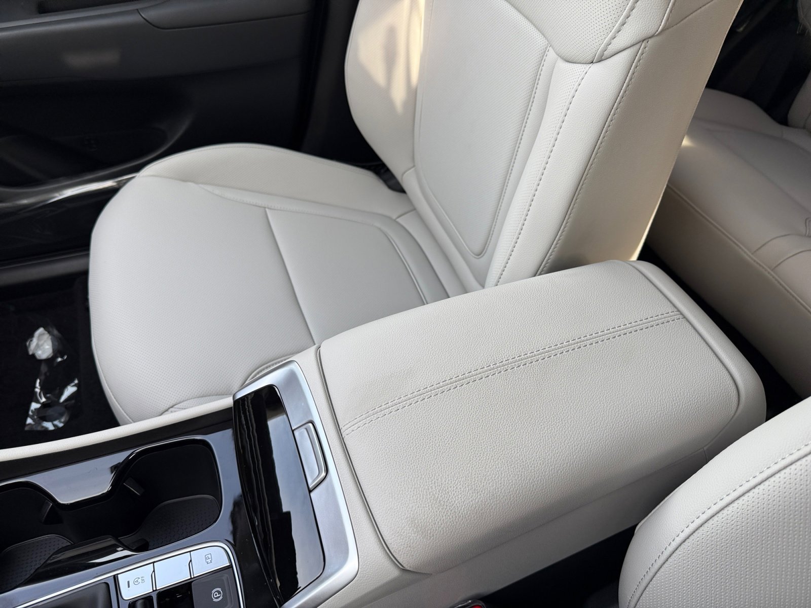 New 2026 Rockwood Green Hyundai SEL Premium image 14