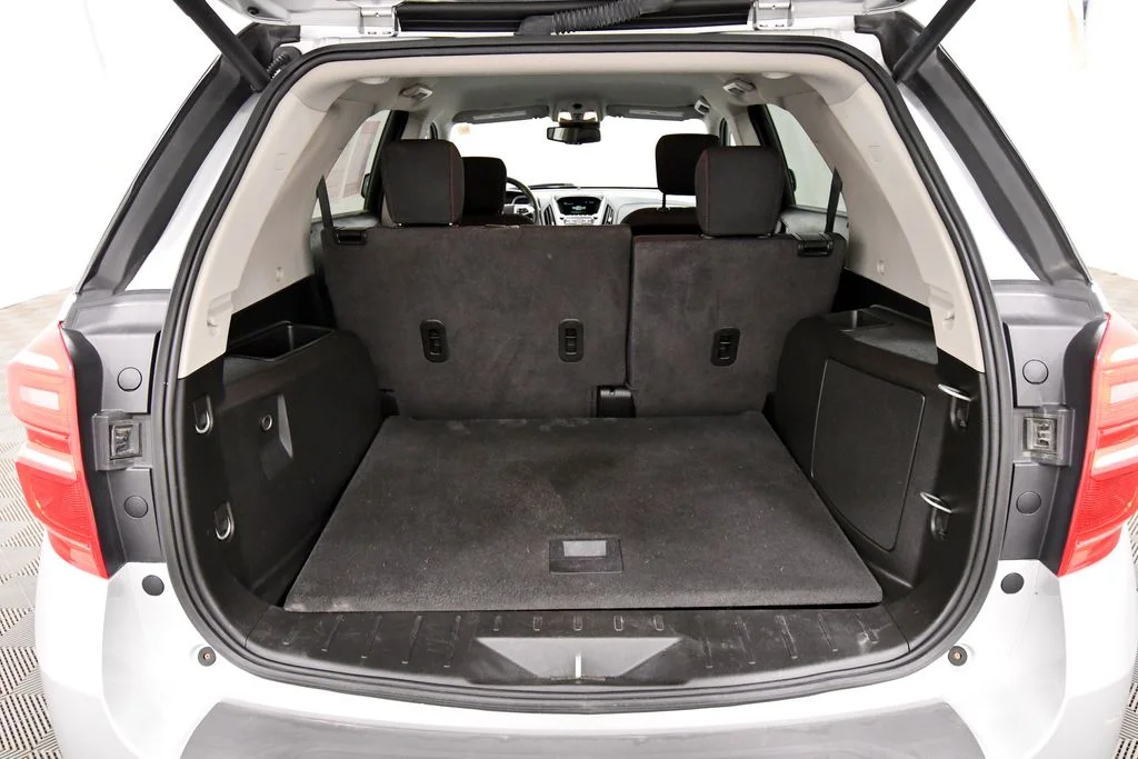 Used 2017 Silver Chevrolet LT image 7