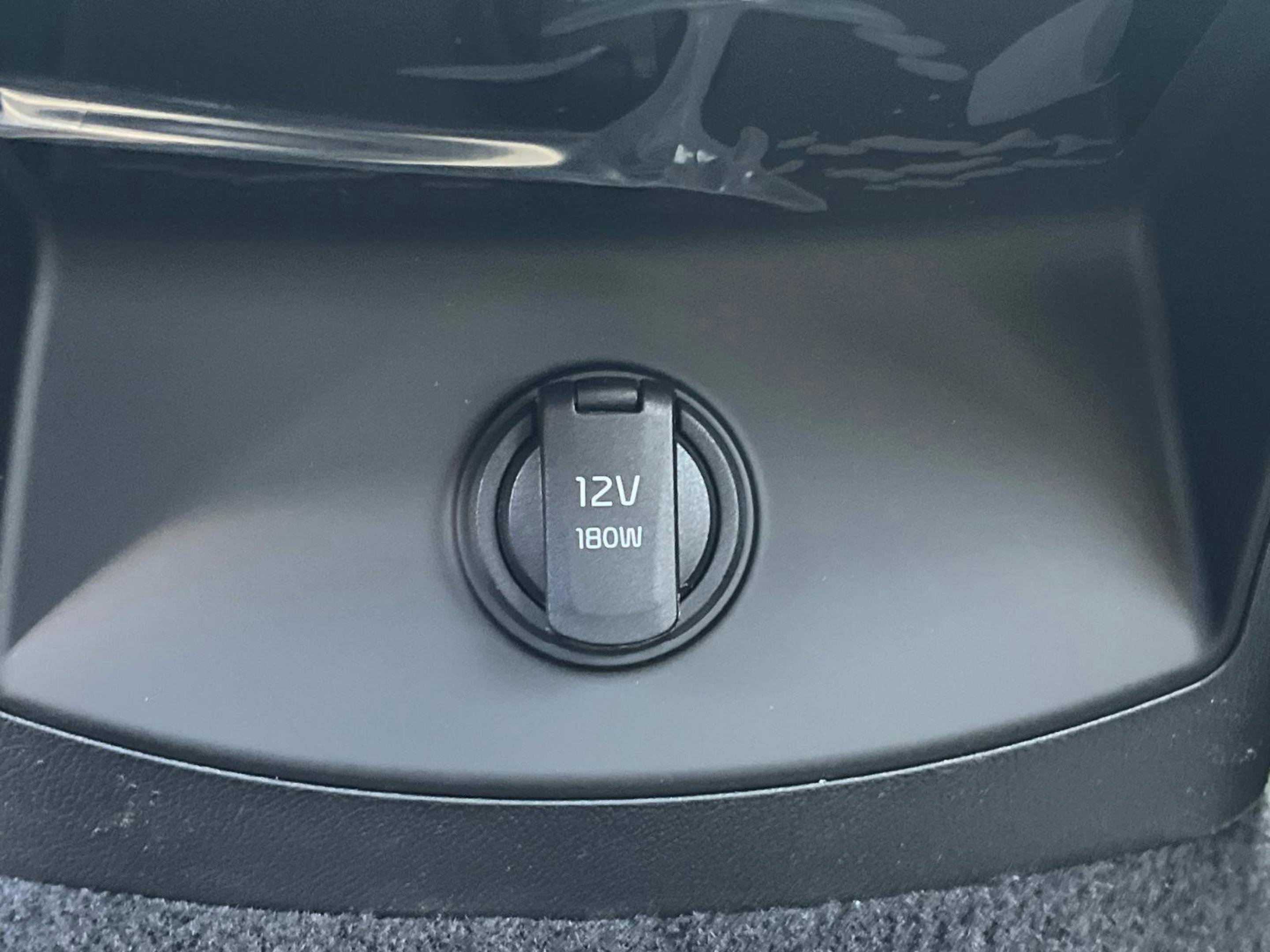 2025 Kia Sorento EX - Photo 19